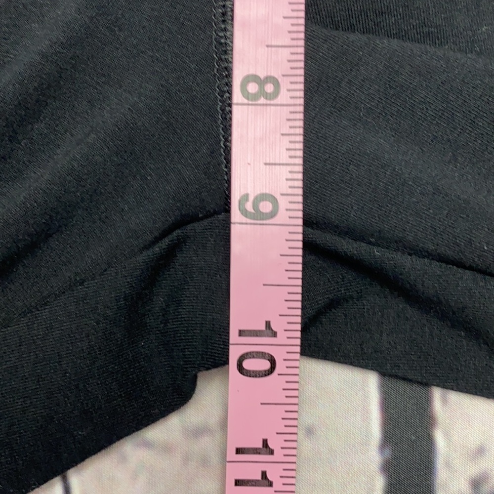 NWOT: FOREVER 21 Black Activewear Legging Capris Size: Small - Picture 11 of 17
